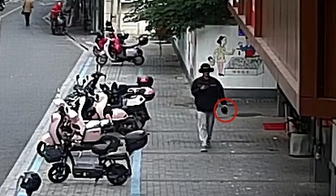 快递员上门求助,警方:先别走! 快递员上门求助,警方:先别走!