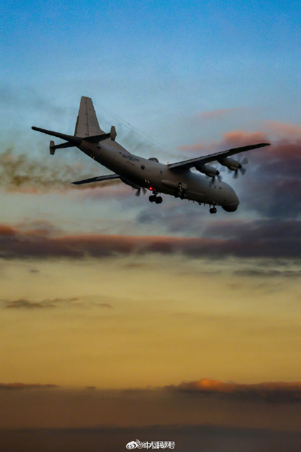 帅！战机披上了晚霞限定皮肤