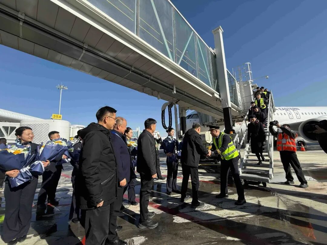 国产大飞机C919首飞兰州!沪兰定期航线正式开通 国产大飞机C919首飞兰州!沪兰定期航线正式开通