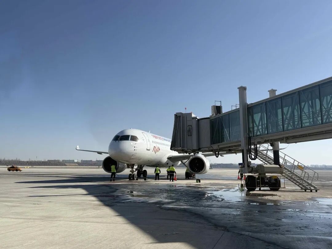 国产大飞机C919首飞兰州!沪兰定期航线正式开通 国产大飞机C919首飞兰州!沪兰定期航线正式开通