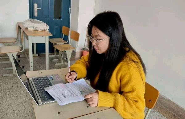 跨越山海 这群大学生点亮乡村课堂 跨越山海 这群大学生点亮乡村课堂