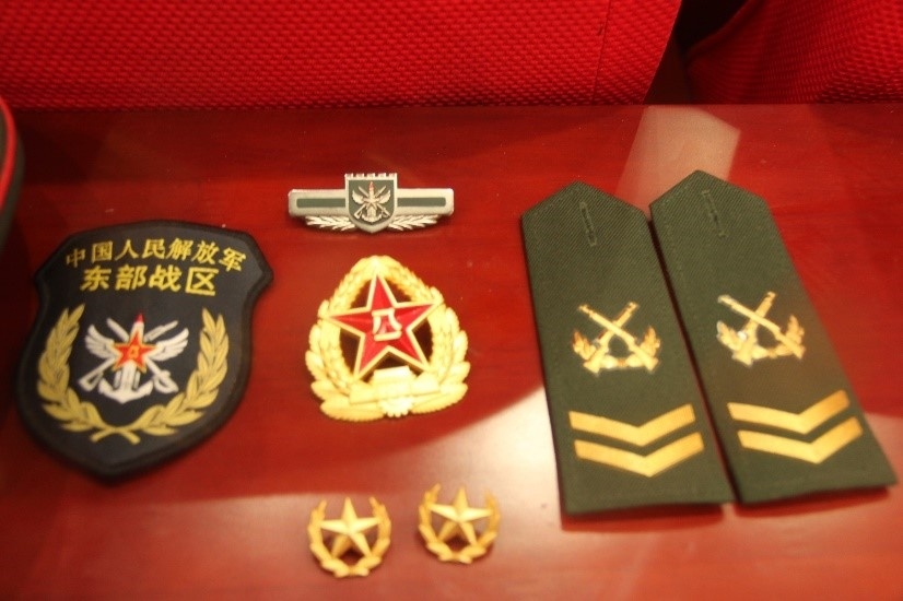 再见了军营，再见了战友