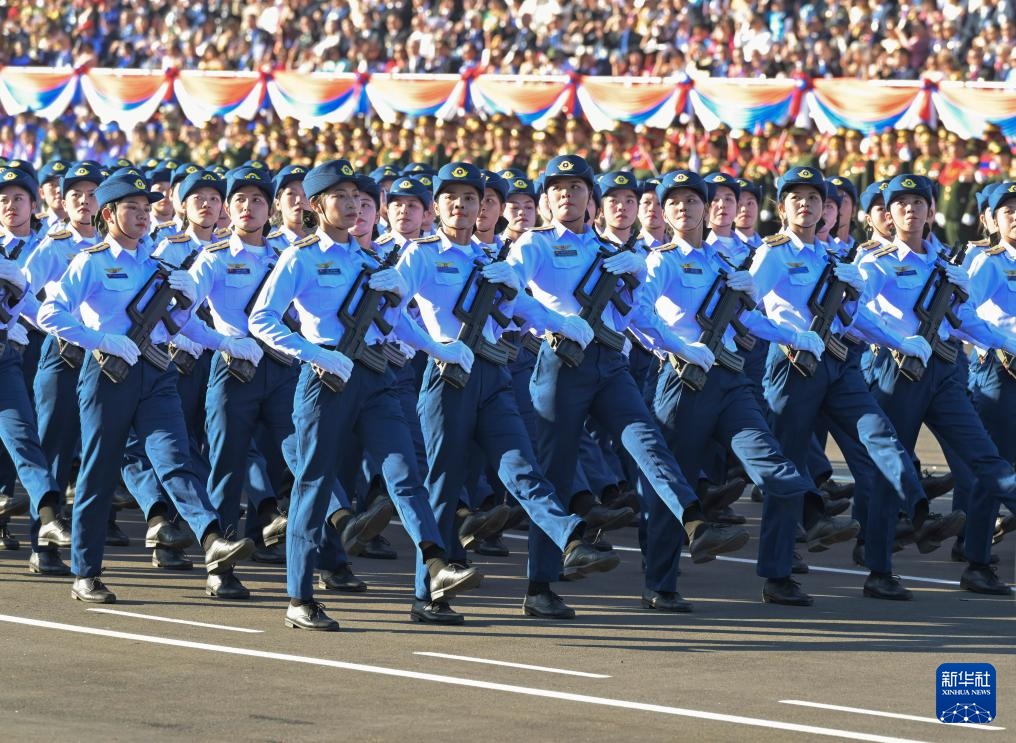 老挝庆祝建国50周年