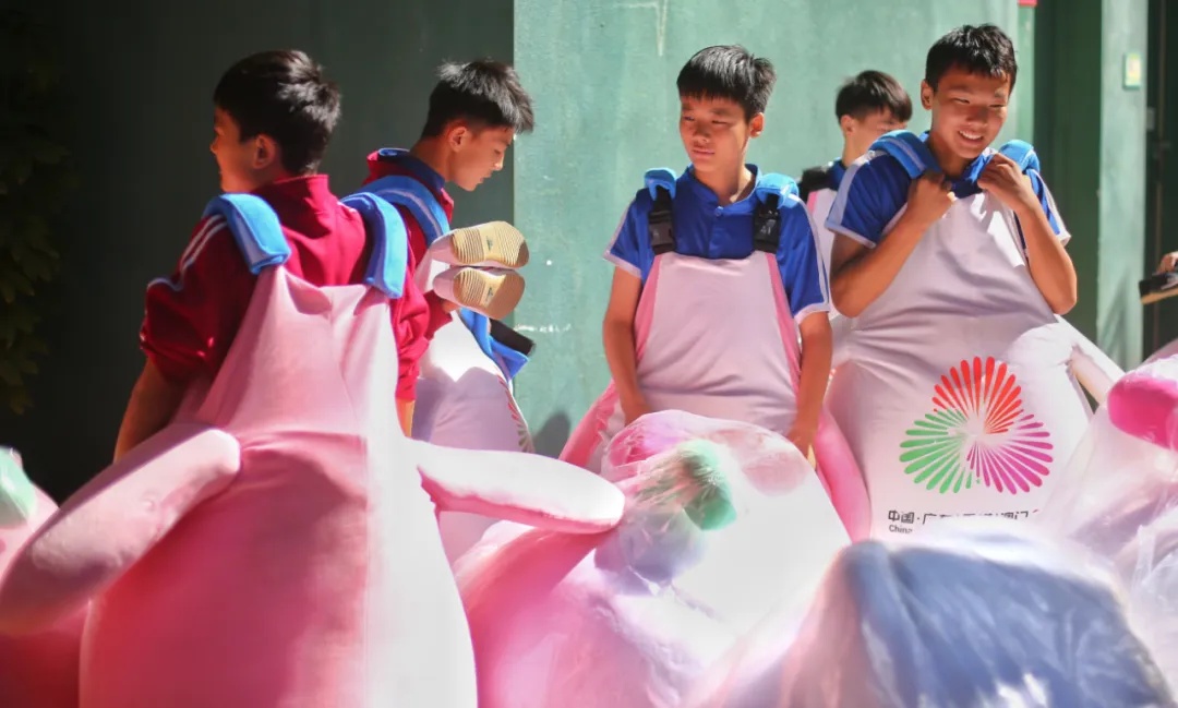 喜洋洋、乐融融，我们为何难说再见