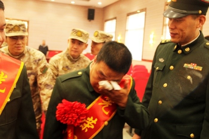 再见了军营，再见了战友