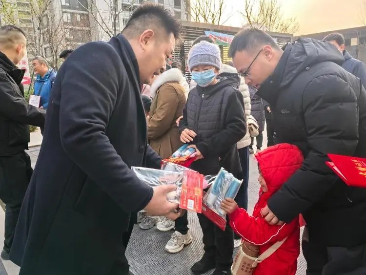 “1斤抵30元”!一小区业主减25斤免了756元物业费 “1斤抵30元”!一小区业主减25斤免了756元物业费