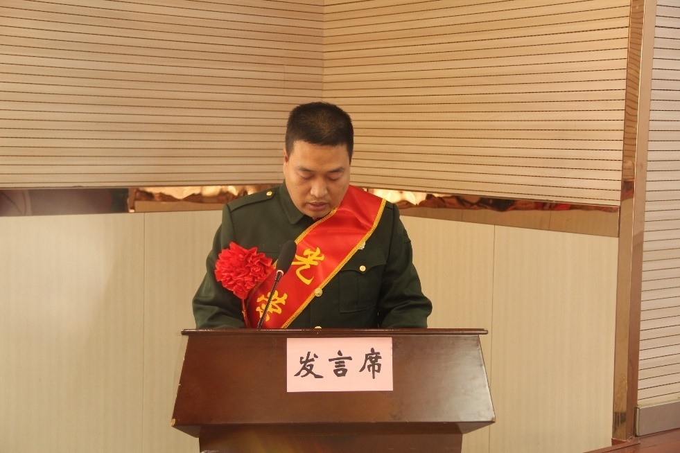 再见了军营，再见了战友