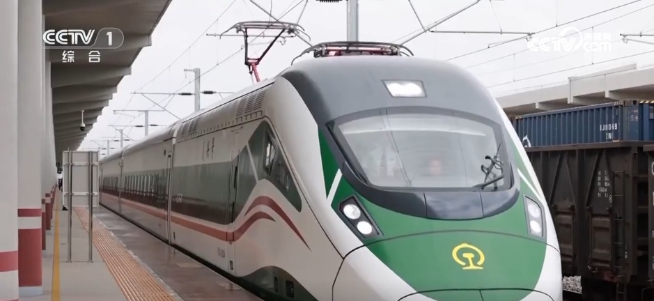 透过数据看中老铁路“黄金大通道”成为两国人民发展路、幸福路