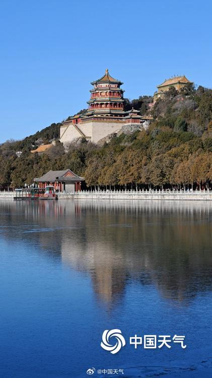 冰封时刻 北京颐和园昆明湖开启镜面模式 冰封时刻 北京颐和园昆明湖开启镜面模式