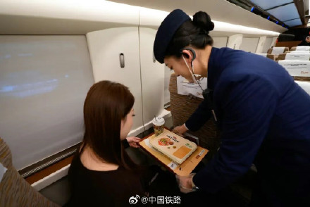 高铁餐食,上新特色菜! 高铁餐食,上新特色菜!