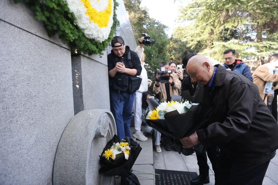 “我今年已经96岁，不能等了！”