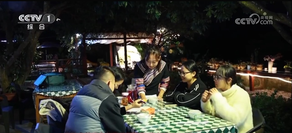 透过数据看中老铁路“黄金大通道”成为两国人民发展路、幸福路