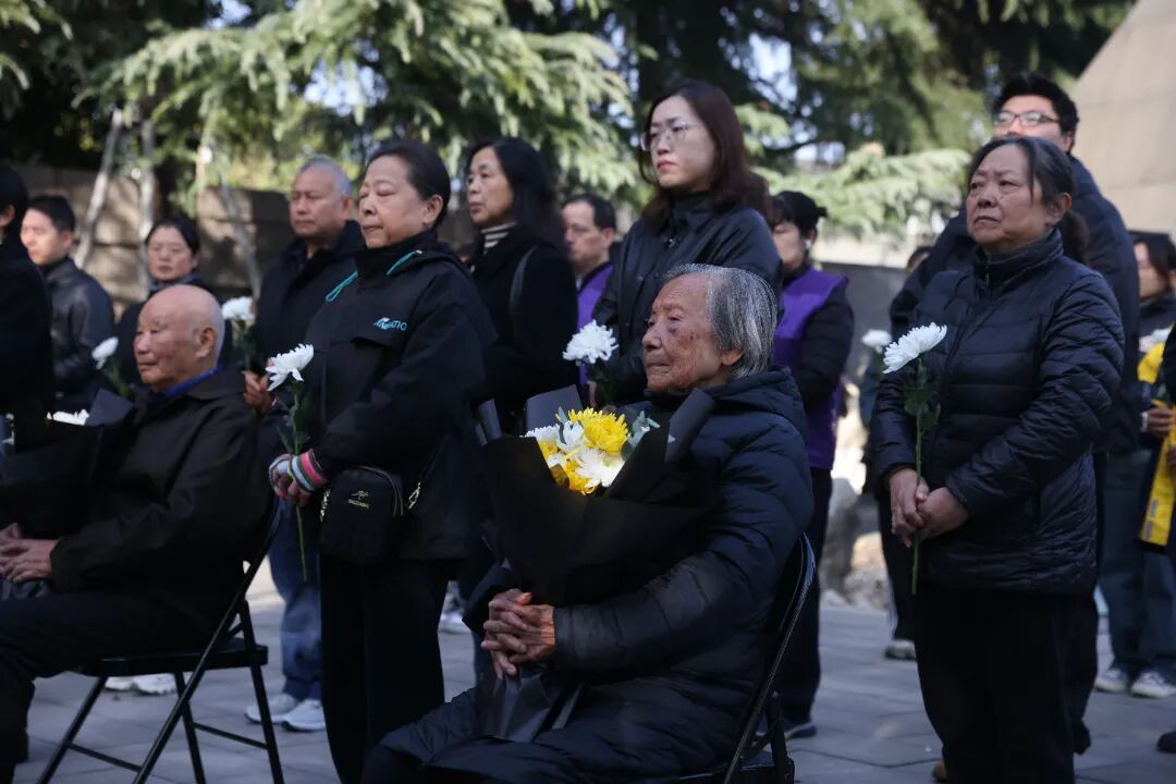 “我今年已经96岁，不能等了！”