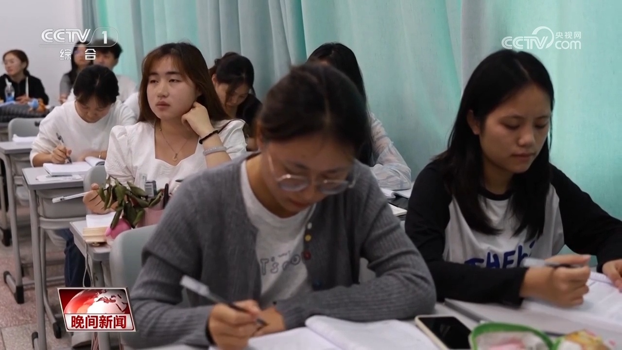 开通四年 中老铁路如何成为中老人民的发展路、幸福路、友谊路