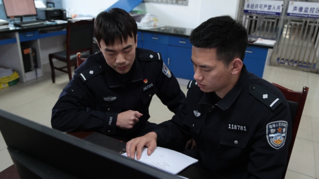 “有种来抓我!”警方:“刑”! “有种来抓我!”警方:“刑”!