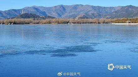 冰封时刻 北京颐和园昆明湖开启镜面模式 冰封时刻 北京颐和园昆明湖开启镜面模式