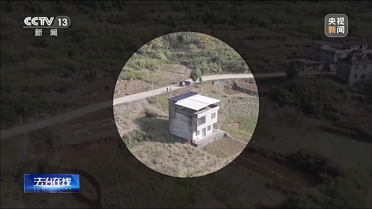 打印机印假钞、用找零换真钞 三人伪造货币均获刑十年 打印机印假钞、用找零换真钞 三人伪造货币均获刑十年