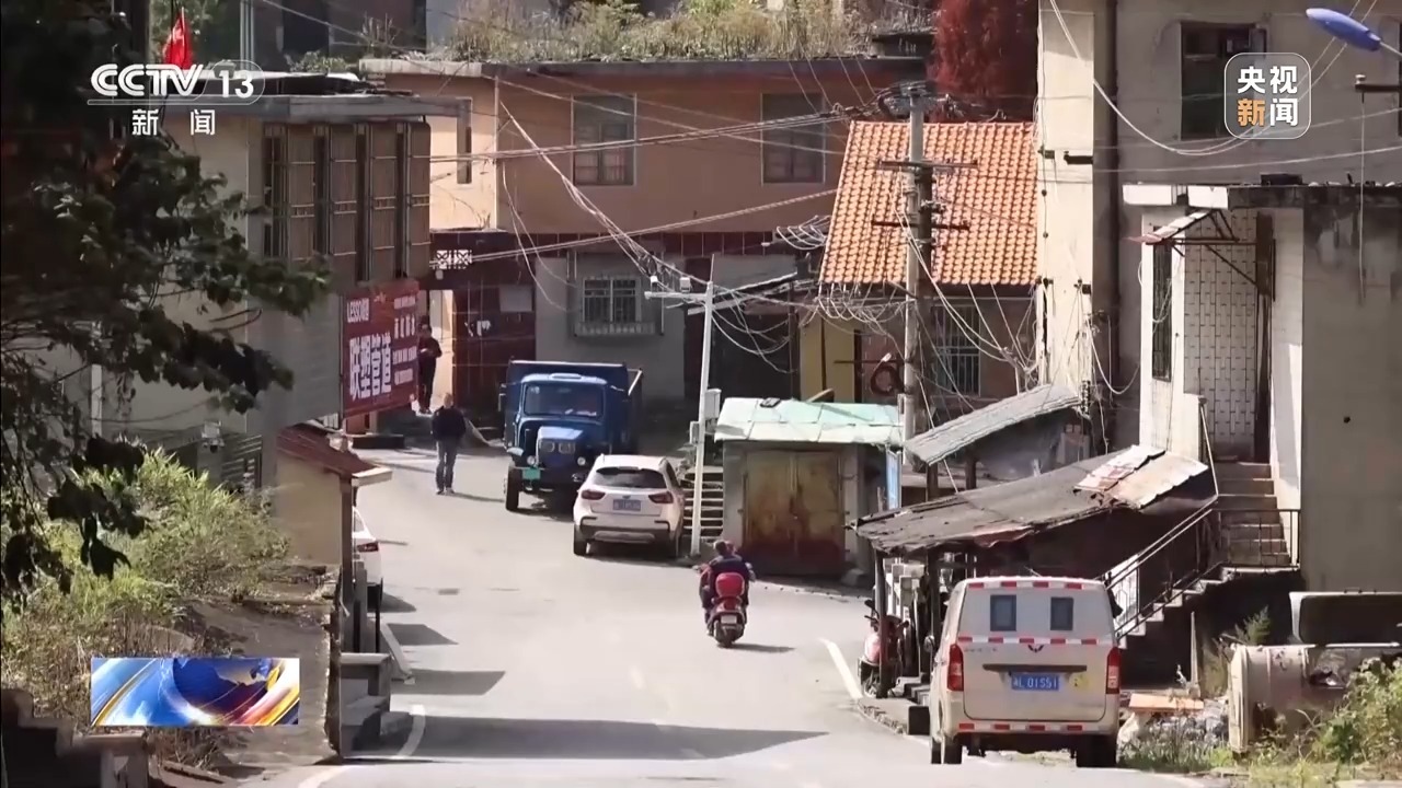 打印机印假钞、用找零换真钞 三人伪造货币均获刑十年 打印机印假钞、用找零换真钞 三人伪造货币均获刑十年