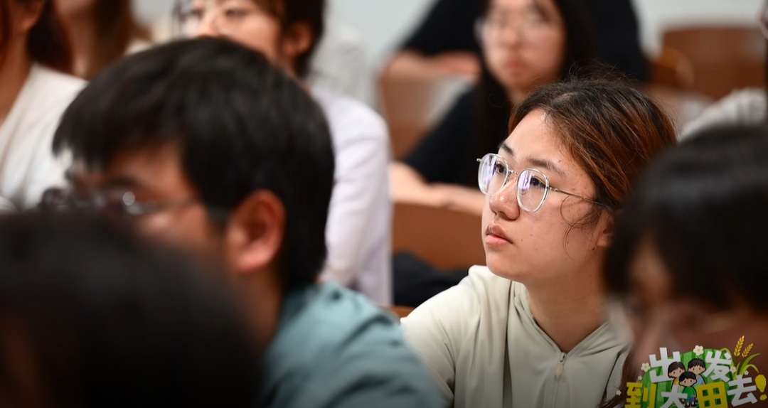 近300名农学子种蚕豆半年,竟颗粒无收?教授反手开“失败课堂” 近300名农学子种蚕豆半年,竟颗粒无收?教授反手开“失败课堂”