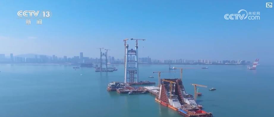 实现毫米级控制 厦金大桥厦门段主塔封顶