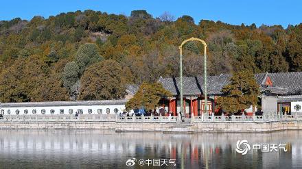 冰封时刻 北京颐和园昆明湖开启镜面模式 冰封时刻 北京颐和园昆明湖开启镜面模式
