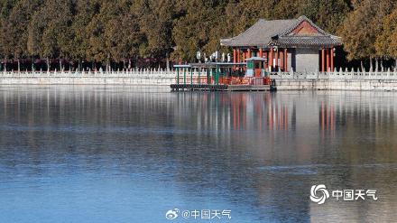 冰封时刻 北京颐和园昆明湖开启镜面模式 冰封时刻 北京颐和园昆明湖开启镜面模式