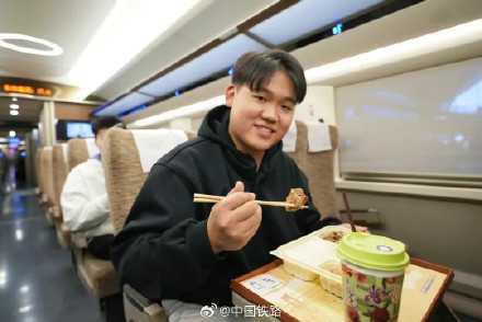 高铁餐食,上新特色菜! 高铁餐食,上新特色菜!