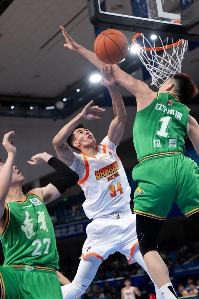 第二届CBA俱乐部杯开打 江苏逆转辽宁