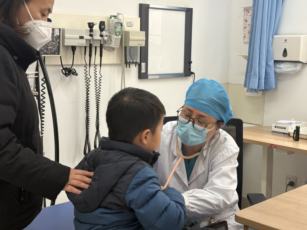 上海流感活动强度上升，专家：当前重症发生率较低，患儿应好透了再返校