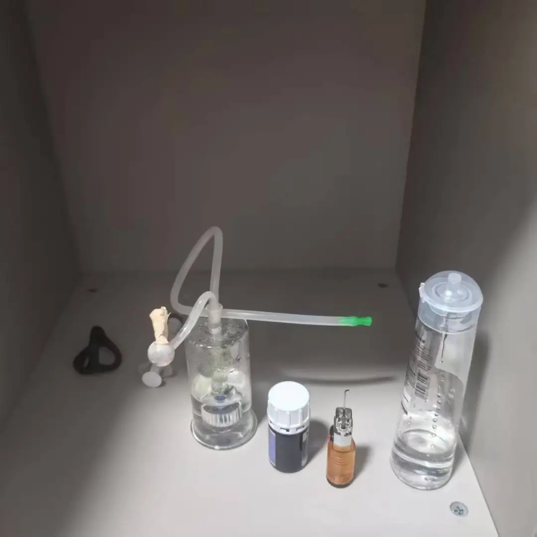 容留他人吸毒还贩毒！警方顺藤摸瓜，揪出贩毒上线