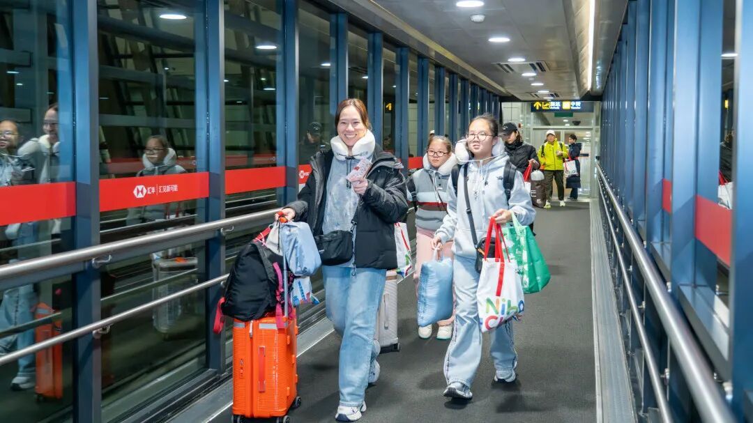 全球最长单程航线今天通航，跨越2万公里航程约25小时