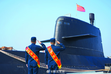 告别军营!又一批老兵卸下肩章领花 告别军营!又一批老兵卸下肩章领花