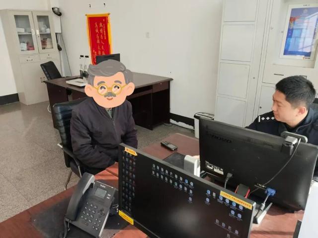 借手机问路?德州老人好心帮忙,手机卡竟成诈骗帮凶!警方紧急提醒:千万别借! 借手机问路?德州老人好心帮忙,手机卡竟成诈骗帮凶!警方紧急提醒:千万别借!