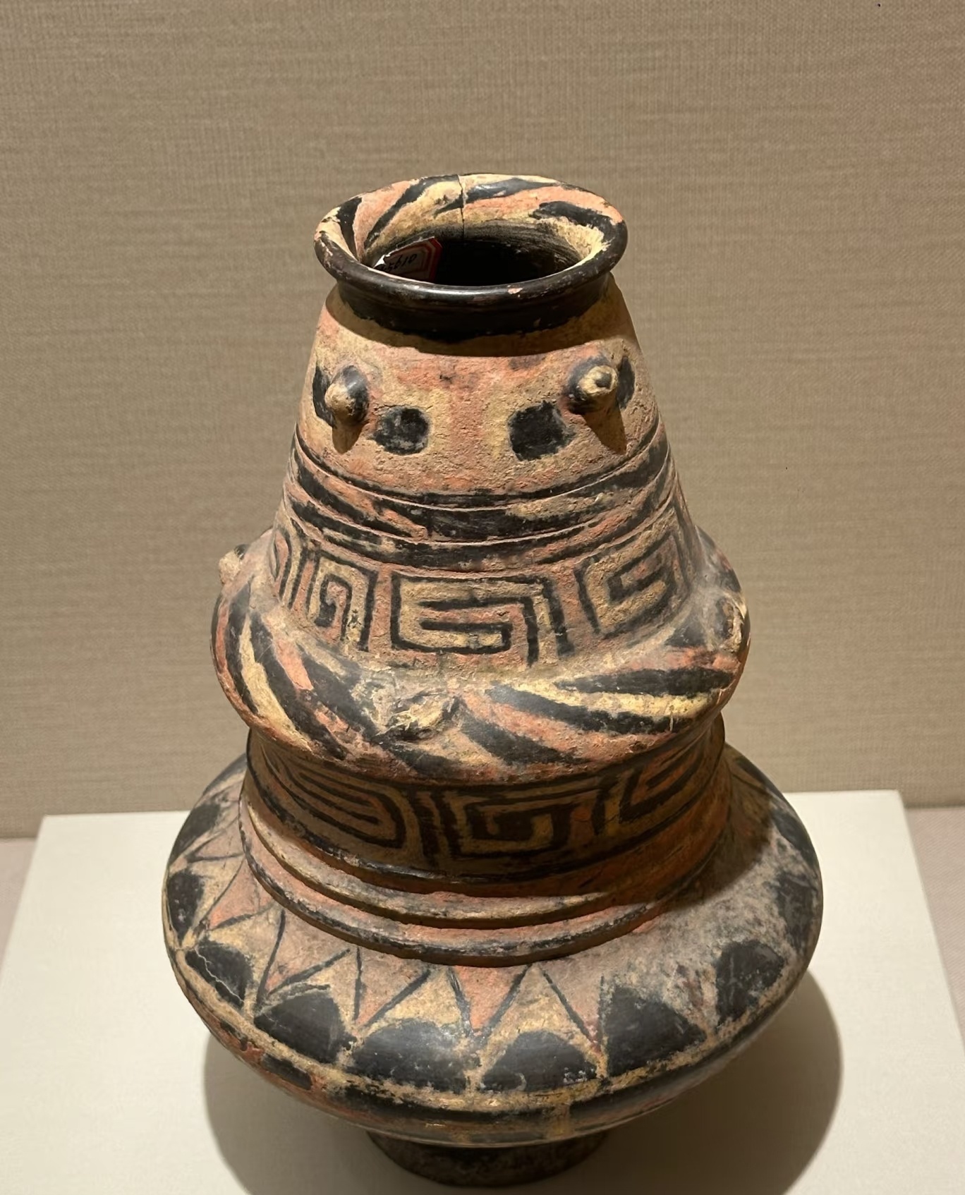 几何纹+小蛮腰 3600年前的“涂鸦款”罐罐超美 几何纹+小蛮腰 3600年前的“涂鸦款”罐罐超美