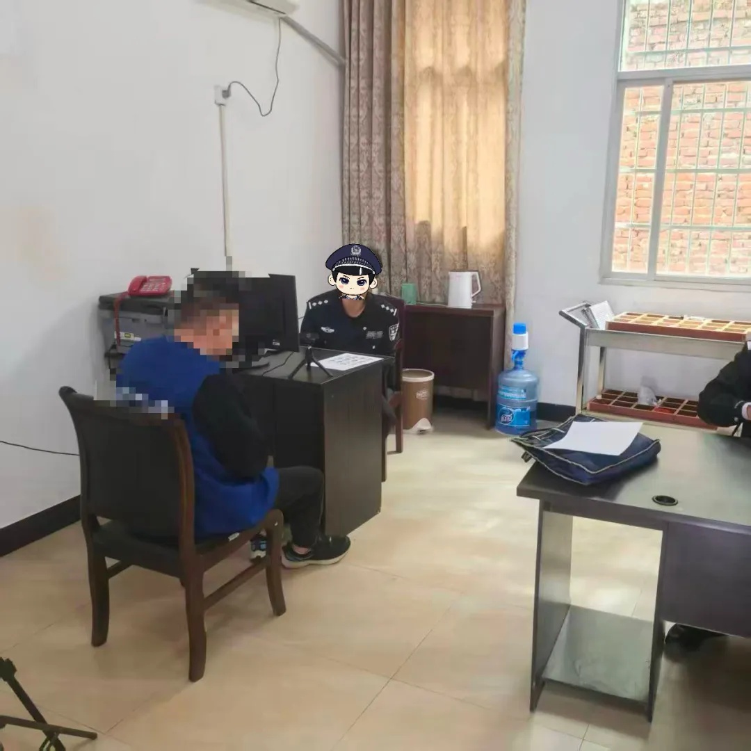 容留他人吸毒还贩毒！警方顺藤摸瓜，揪出贩毒上线