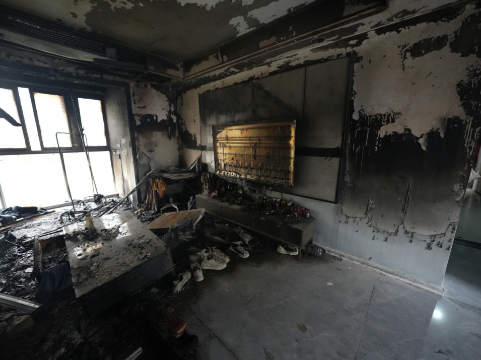 一个动作险酿大祸!监控还原真相 一个动作险酿大祸!监控还原真相