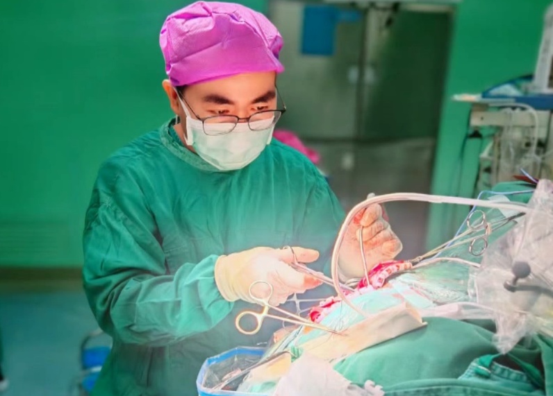 寄生虫在男子脑内“安家”21年!医生提醒:不吃生食、不喝生水 寄生虫在男子脑内“安家”21年!医生提醒:不吃生食、不喝生水