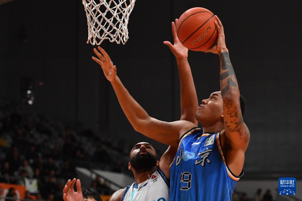 CBA俱乐部杯赛：青岛崂山啤酒胜北京北汽