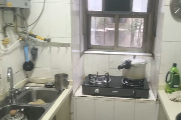 70岁老太出门遛个弯,被消防员救了两次! 70岁老太出门遛个弯,被消防员救了两次!