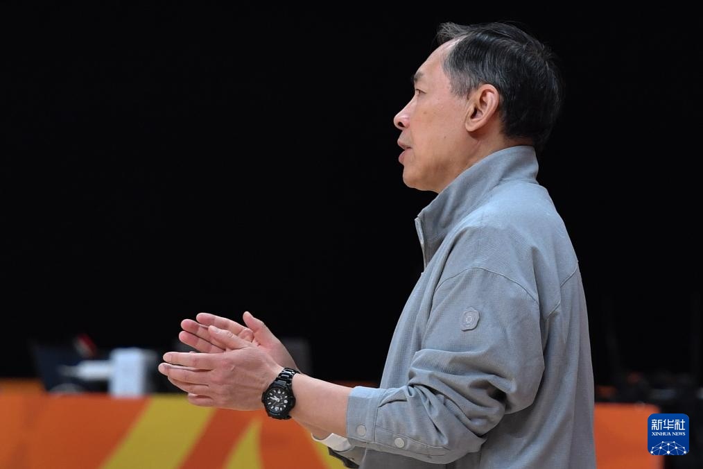 CBA俱乐部杯赛：青岛崂山啤酒胜北京北汽