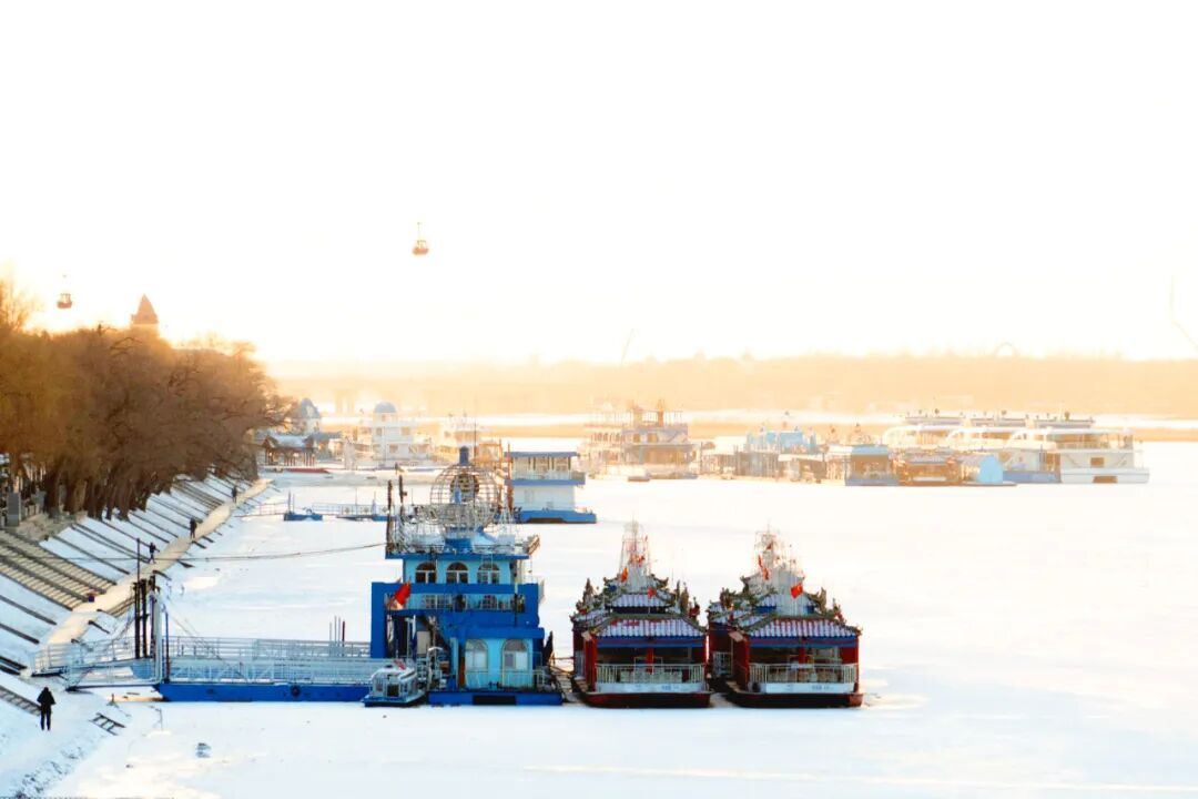 太出片了!冰封松花江 太出片了!冰封松花江