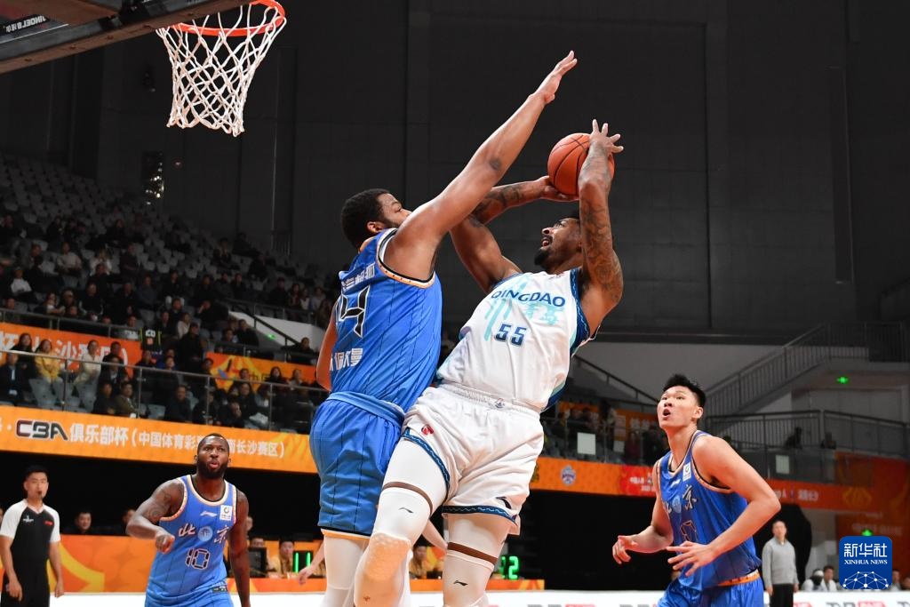 CBA俱乐部杯赛：青岛崂山啤酒胜北京北汽