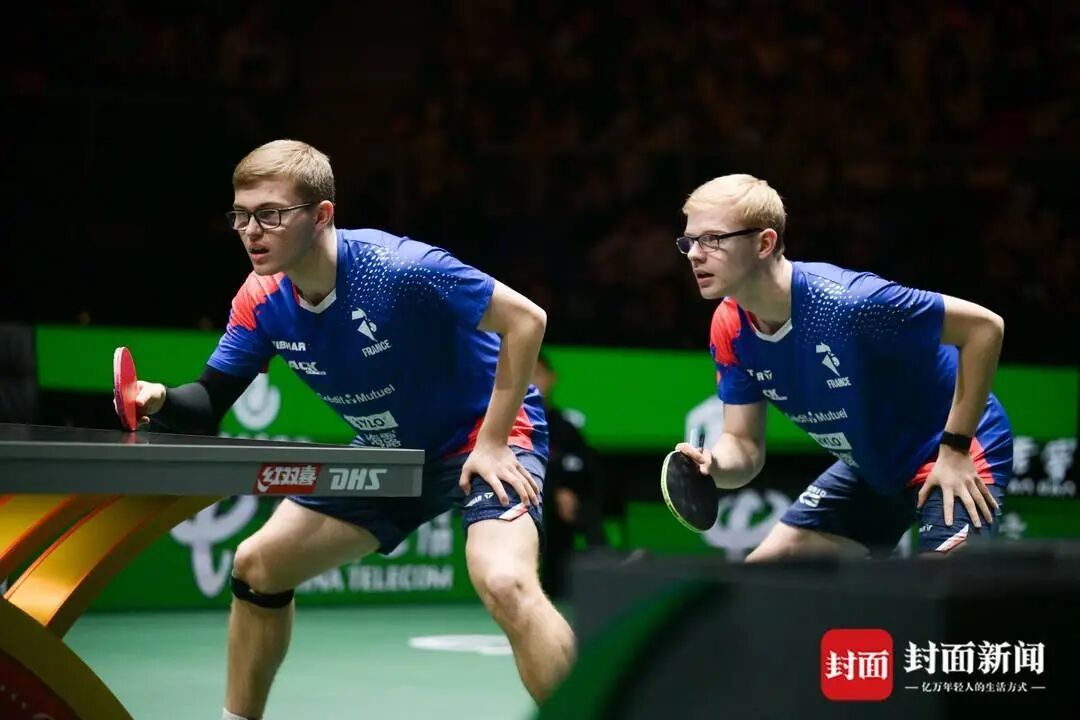 成都刮起“法国旋风” “眼镜侠”勒布伦兄弟闪耀混团世界杯