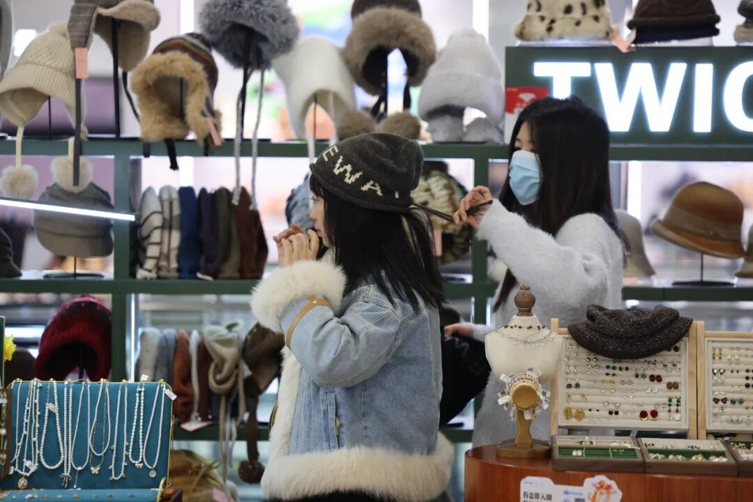 冷风一吹打喷嚏还长包，“冷空气”也会过敏？