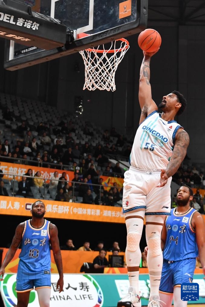 CBA俱乐部杯赛：青岛崂山啤酒胜北京北汽
