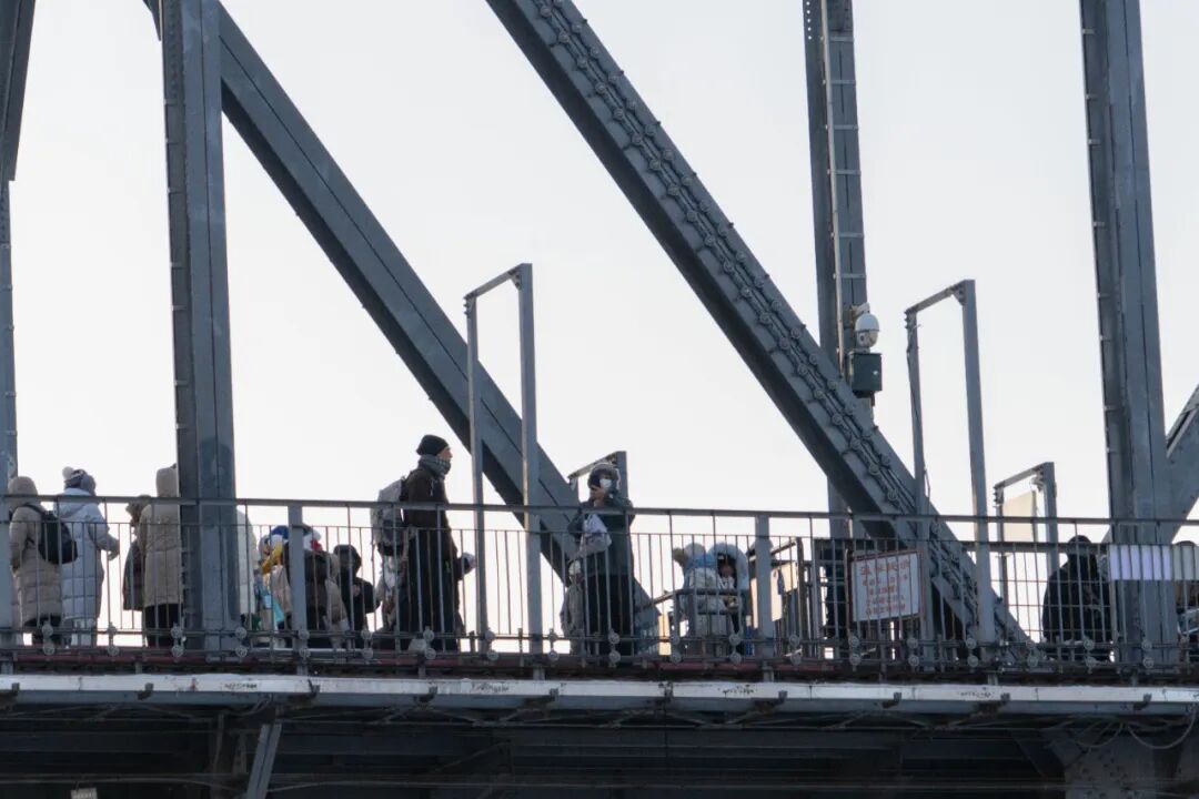 太出片了!冰封松花江 太出片了!冰封松花江