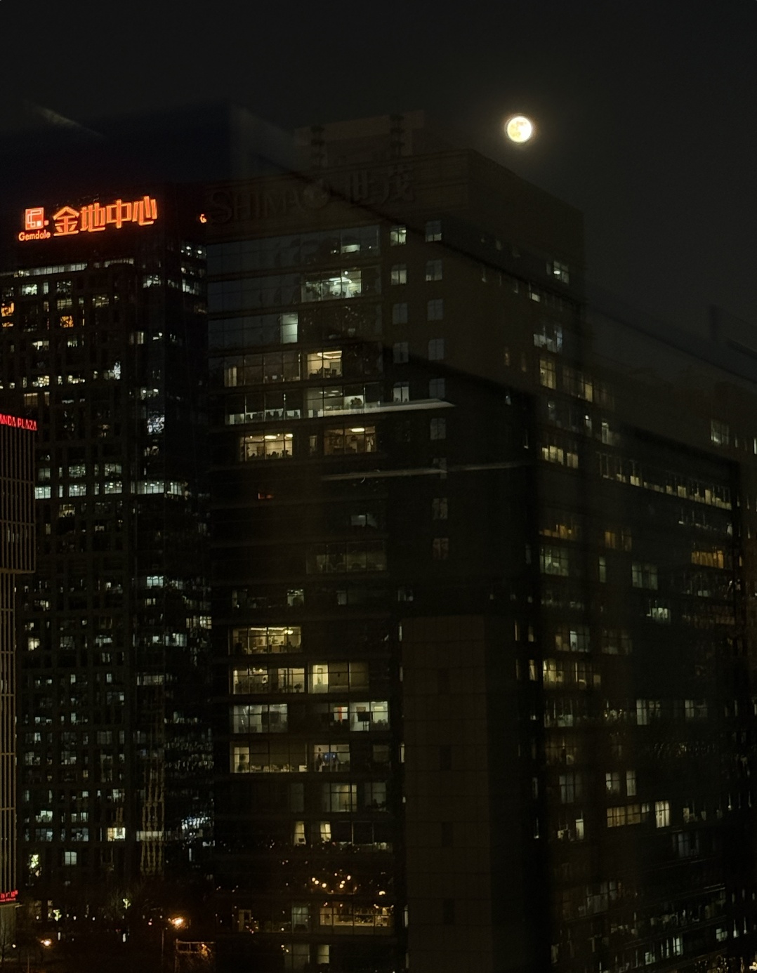 今晨，“超级月亮”最圆，2025年最后一次！