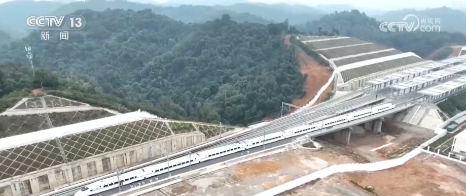 畅通“大动脉”为经济发展“添”动能 强劲钢铁“脉动”彰显经济蓬勃活力