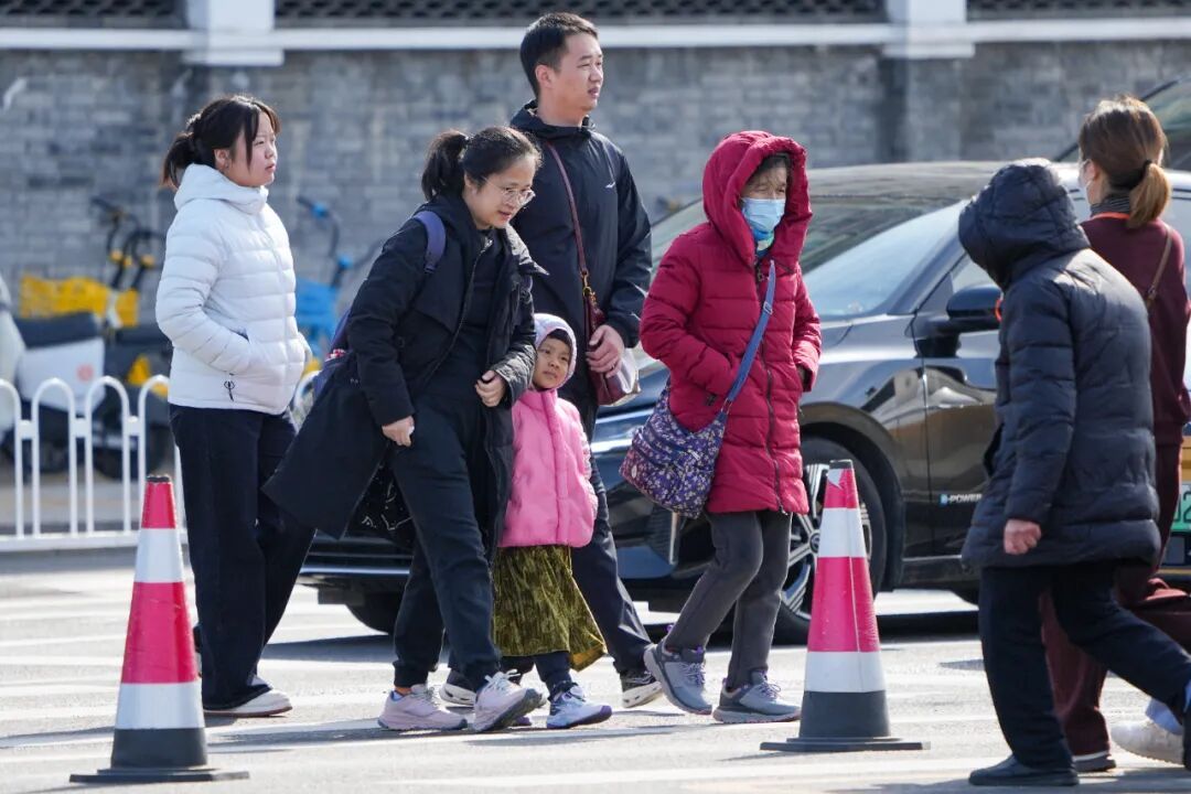 冷风一吹打喷嚏还长包，“冷空气”也会过敏？