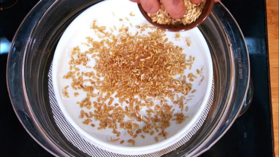 不要多吃!这8种食物不甜,却会让血糖飙升→ 不要多吃!这8种食物不甜,却会让血糖飙升→